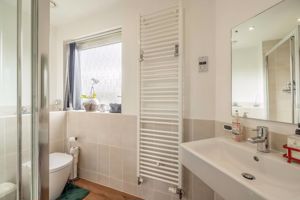 Ensuite Shower room- click for photo gallery